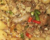 A picture of step 9 of Aalu gobhi with chicken 😋.