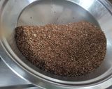 A picture of step 2 of विंटर स्पेशल अलसी के लड्डू.