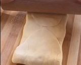 A picture of step 3 of Stuffed Skillet Focaccia.