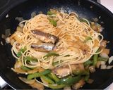 Foto del paso 3 de la receta: Espagueti sencillo (sardinas y verduras)