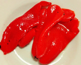 Foto del paso 1 de la receta: Pimientos rojos caramelizados con Huevos fritos
