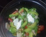 Foto del paso 3 de la receta: Ensalada de caballa con lascas de queso majorero y aguacate