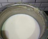 A picture of step 2 of Seviyan Kheer.
