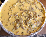 Foto del paso 3 de la receta: Tarta de cebollas con espárragos y mazorquitas de maíz (choclo enano)