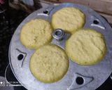 A picture of step 3 of Chana dal idli.