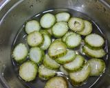 A picture of step 1 of Sponge Gourd Fritters.