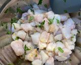 Foto del paso 6 de la receta: Ceviche con Leche de Tigre
