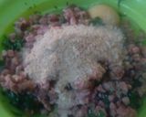 A picture of step 2 of Meat balls in sauce.