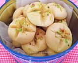 A picture of step 5 of Nankhatai.