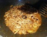 Foto langkah ke 4 dari resep Ayam Suwir Saus Tomat.