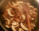 Foto del paso 2 de la receta: Secreto con salsa de setas