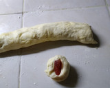 Foto del paso 3 de la receta: Bizcochos ojitos de membrillo y dulce de leche