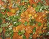 A picture of step 4 of Matar Mashroom.