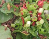 A picture of step 2 of Stir Fried Minced Meat with Baby Spinach.
