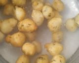 A picture of step 3 of Dahi vada.