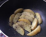 Foto langkah ke 6 dari resep Potato wedges dan teman2 nya.