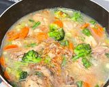 Foto langkah ke 5 dari resep Sup Ayam Sederhana.