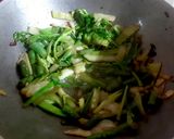 A picture of step 2 of Shrimp Rice Noodles with stir fried vegetables.