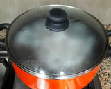 Foto del paso 7 de la receta: Sopa de almejas chirlas con pastas Fullini