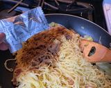 A picture of step 5 of Yakisoba.