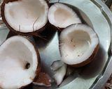 ओल्या नारळाची वडी (Olya Naralachya Vadi Recipe In Marathi) रेसिपी स्टेप 1 फोटो 