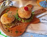 Pas rețetă Burgeri de casă, cu porc și brânzeturi 4 fotografie