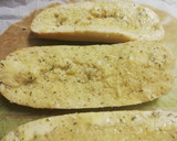 Foto del paso 3 de la receta: Pan de ajo y cuatro quesos al tomillo