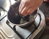 A picture of step 3 of Chocolate almonds dates.
