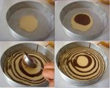 A picture of step 3 of Choclate marble cake.