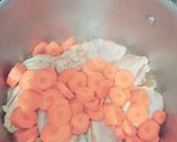 Foto del paso 5 de la receta: Guiso de contramuslos de pollo con verduras y patatas