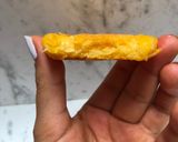 Foto del paso 6 de la receta: Arepa de maíz 🌽 amarillo con queso cheddar de almendra y huevos campesinos