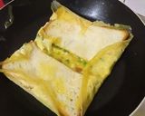 Foto langkah ke 5 dari resep Roti Panggang Selimut Telur Mayonais Pedas.