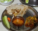 A picture of step 7 of Sorgam bhakri (flat bread) with ridge gourd and potato sabji.