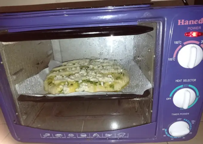 Langkah-langkah untuk membuat Cara membuat Garlic Cheese Bread ala Rumahan