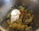 Foto del paso 3 de la receta: Crema de calabacines y repollo al garam masala