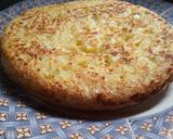 Foto del paso 3 de la receta: Tortillita de papas individual súper express: todo junto a la sartén!🥔🥚