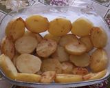 Foto del paso 2 de la receta: Budín de acelga y papas doradas