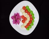 A picture of step 3 of Mini tri colour idli.