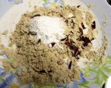 A picture of step 4 of Jowar Atta Laddu.