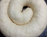 Foto del paso 4 de la receta: Ensaimada de Mallorca rellena de crema pastelara y dulce de leche