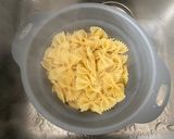 A picture of step 6 of Pasta with roasted vegetables and feta cheese salad.