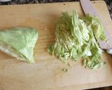 Foto del paso 1 de la receta: Ensalada de col “Corazón de buey” con mayonesa de pepino