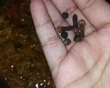 A picture of step 2 of Pyaz gosht.