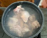 Foto langkah ke 1 dari resep Chicken Garlic Soup Ala Taiwan.