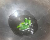 A picture of step 1 of Gawar (Cluster beans) Thecha.
