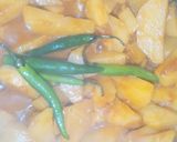 A picture of step 5 of Mazaydaaar Aloo Karahi.