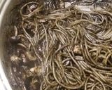 A picture of step 4 of Spaghetti with Squid Ink.