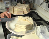 Foto del paso 5 de la receta: Sándwich con pan de miga, jamón y queso