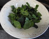 Foto del paso 1 de la receta: Ensalada de repollo y espinacas