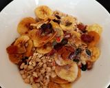 A picture of step 3 of My Granola & Banana Crisps. 💙.